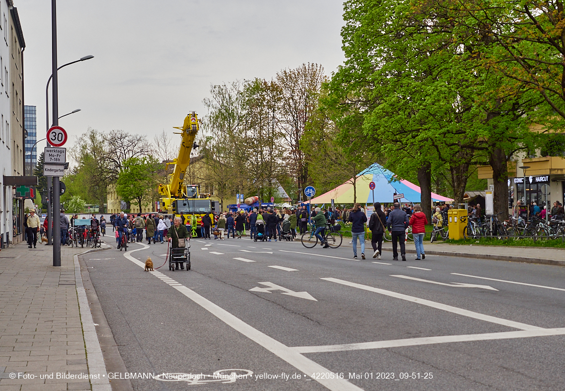 01.05.2023 - Maibaumaufstellung in Berg am Laim